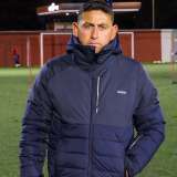 Siamo subito accolti dal presidente, il 45enne Giuseppe Milella, originario di Palese. �Sono stato sempre appassionato di calcio - ci racconta � ma soprattutto sono legato a questo territorio e ritenevo assurdo che il rione non avesse pi� una sua squadra. Cos� ho deciso di fondarne una con il sogno di portare il quartiere l� dove non � mai arrivato nella sua storia: in Eccellenza�